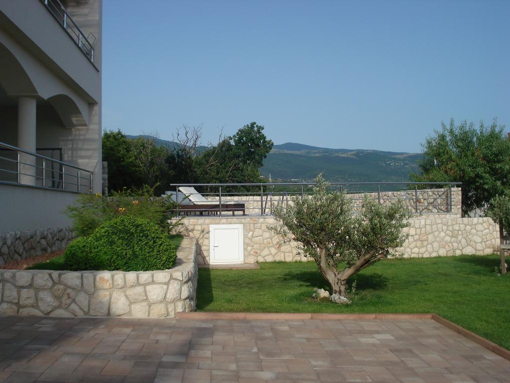 Apartments Villa Residenca Novi Vinodolski Room photo